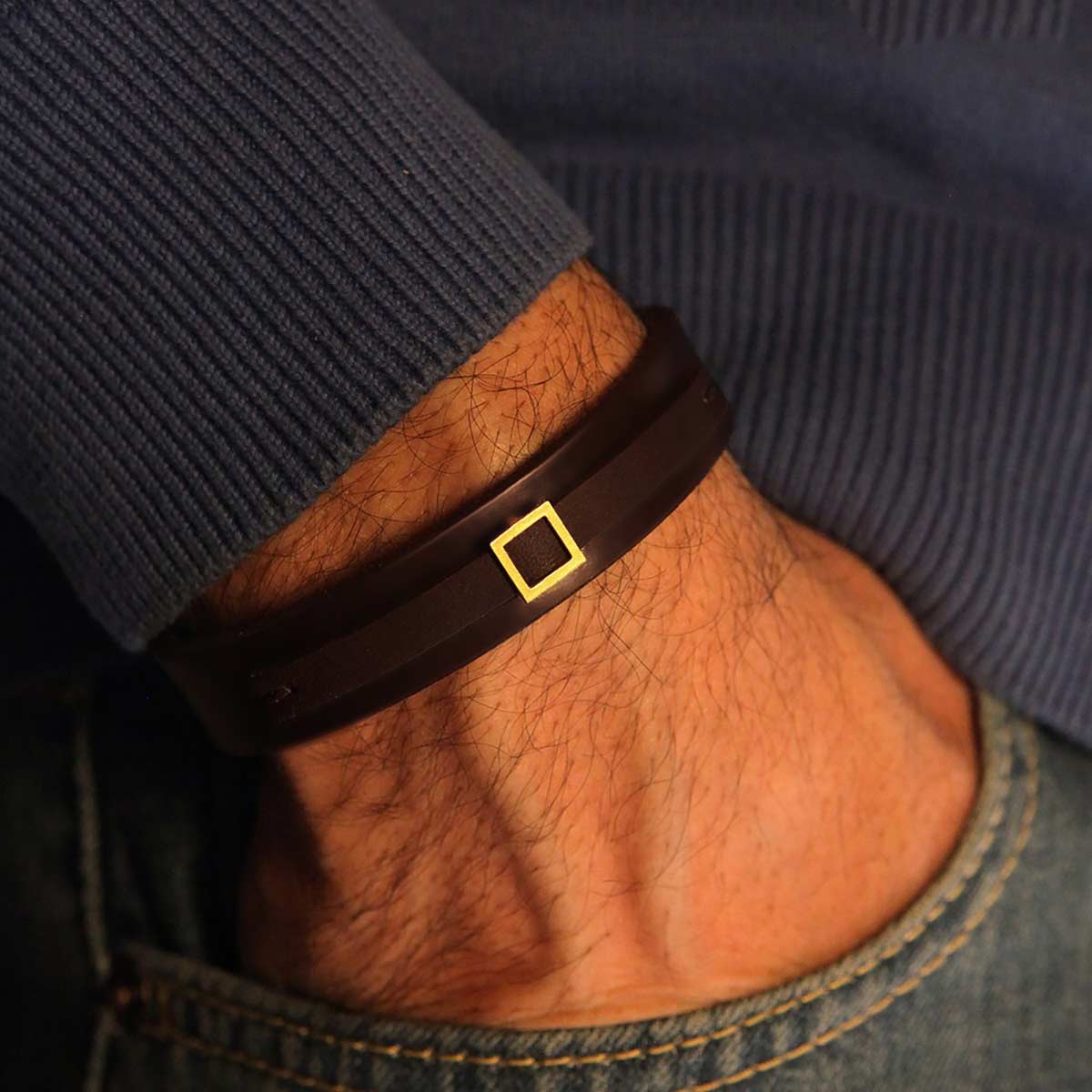 دستبند چرم و طلا  کد BR034