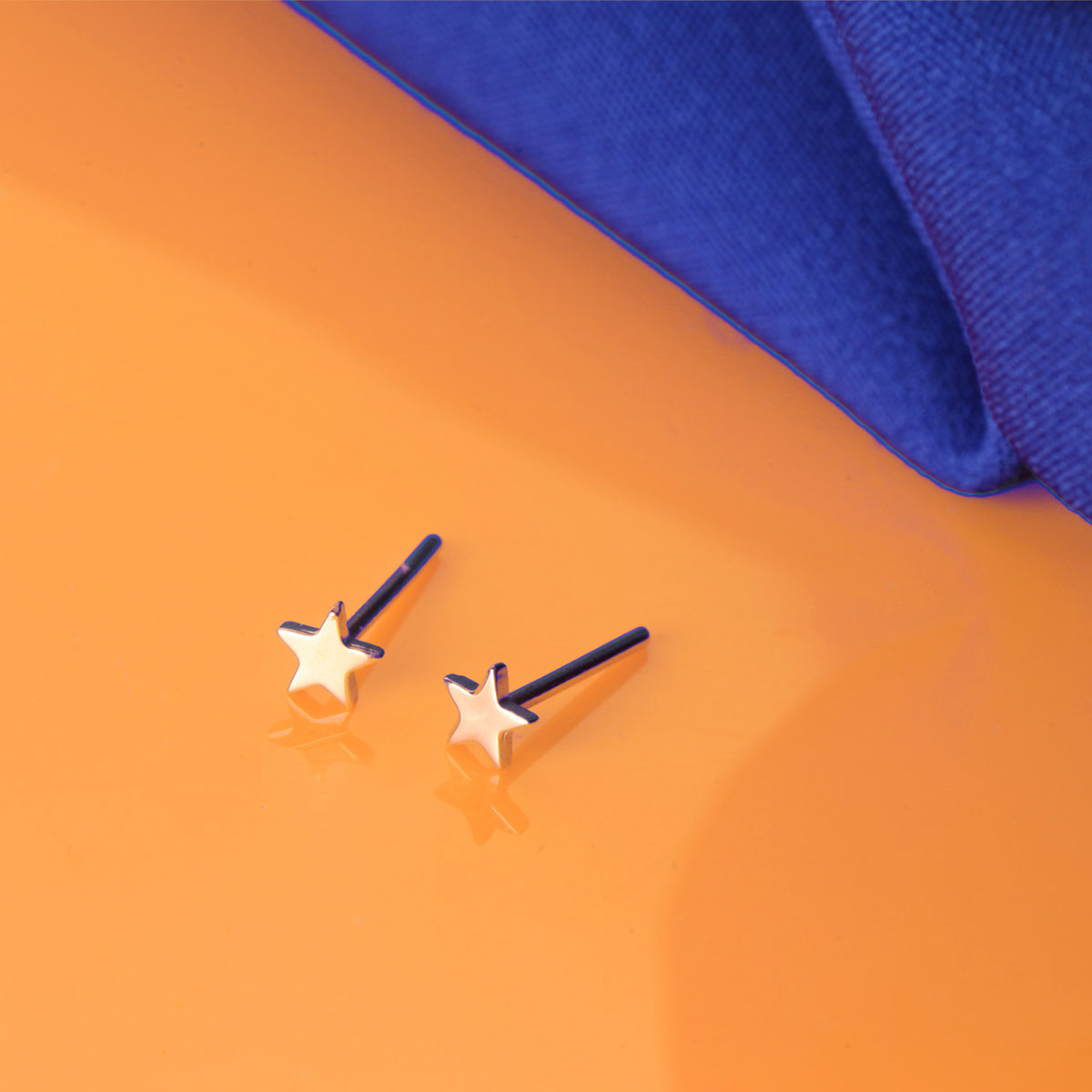 گوشواره گوشواره میخی طلا طرح ستاره ریز کد EM321