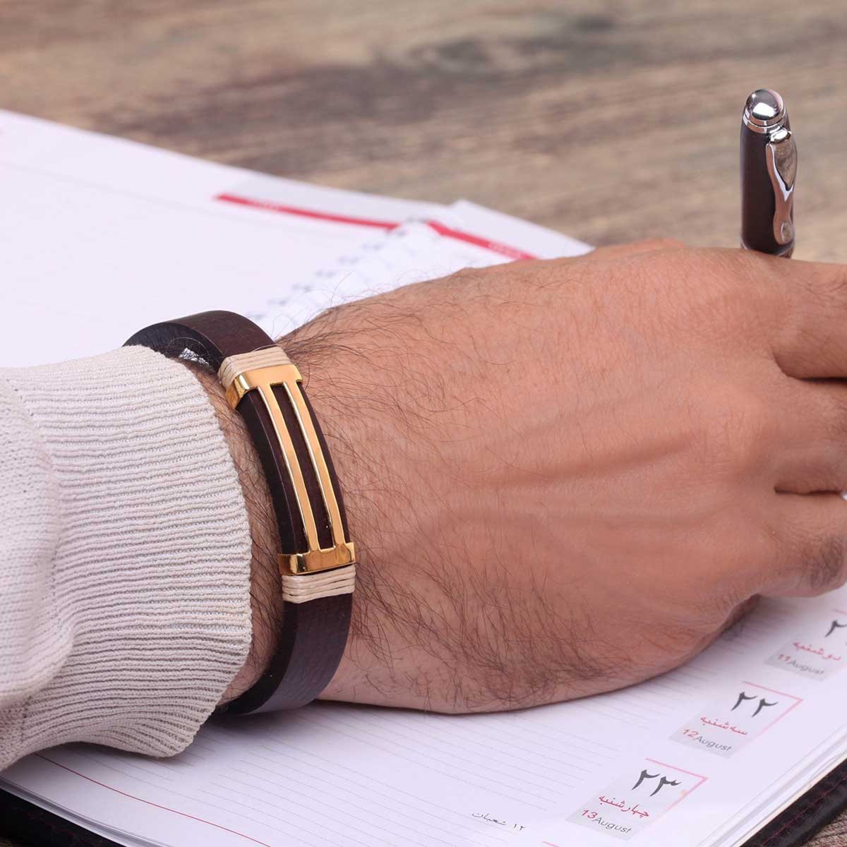 دستبند چرم و طلا  کد BM264