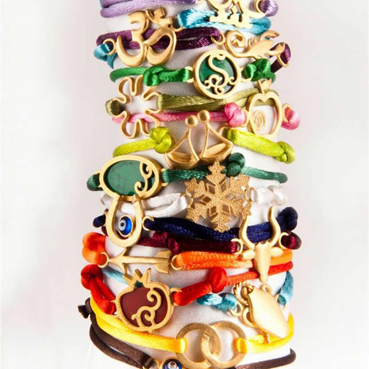 دستبند نخی  کد BR044