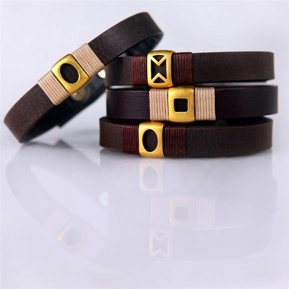 دستبند چرم و طلا  کد BM266