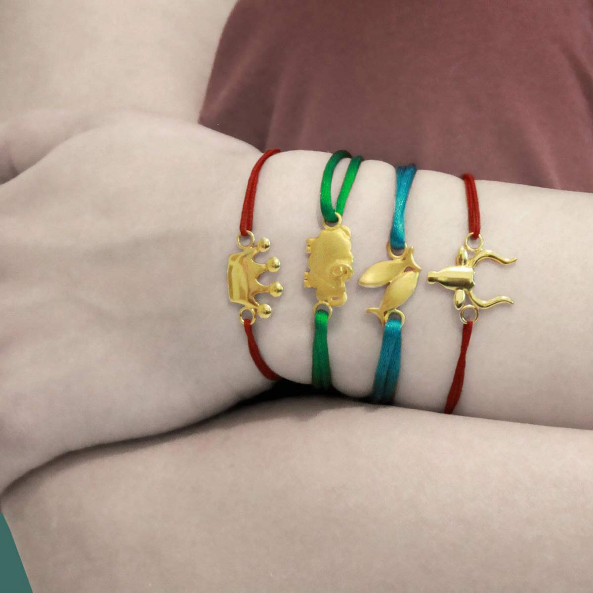 دستبند نخی  کد BM001