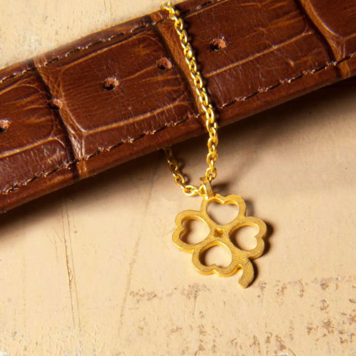 آویز ساعت  کد WR008