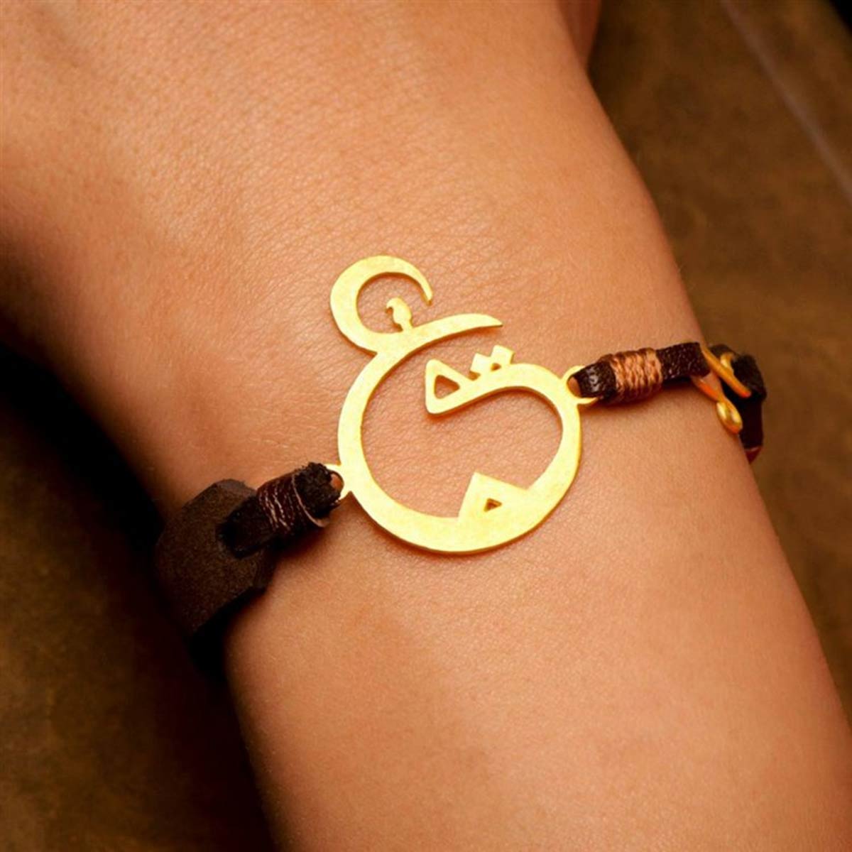 دستبند چرم و طلا  کد BAS001