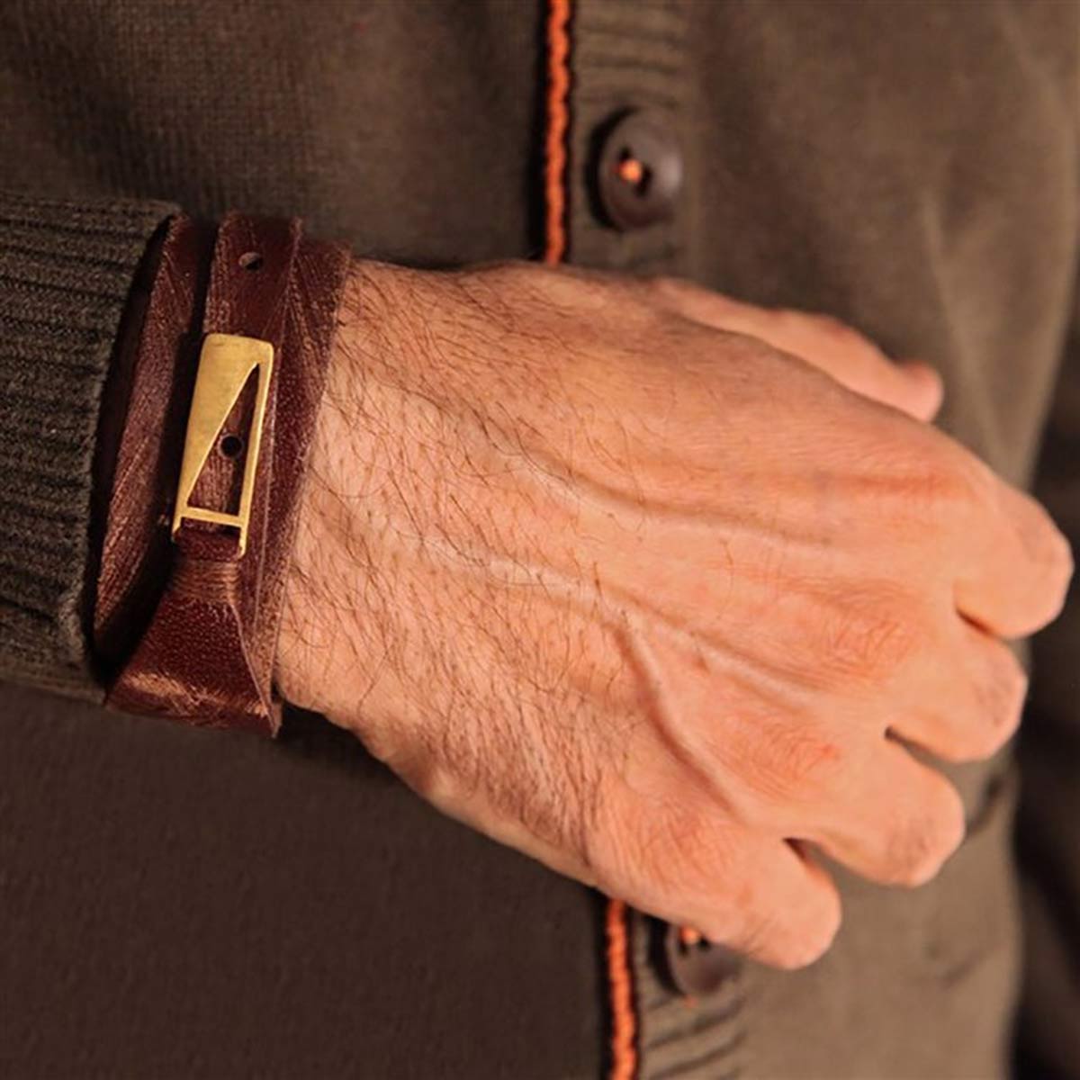 دستبند چرم و طلا  کد BM163