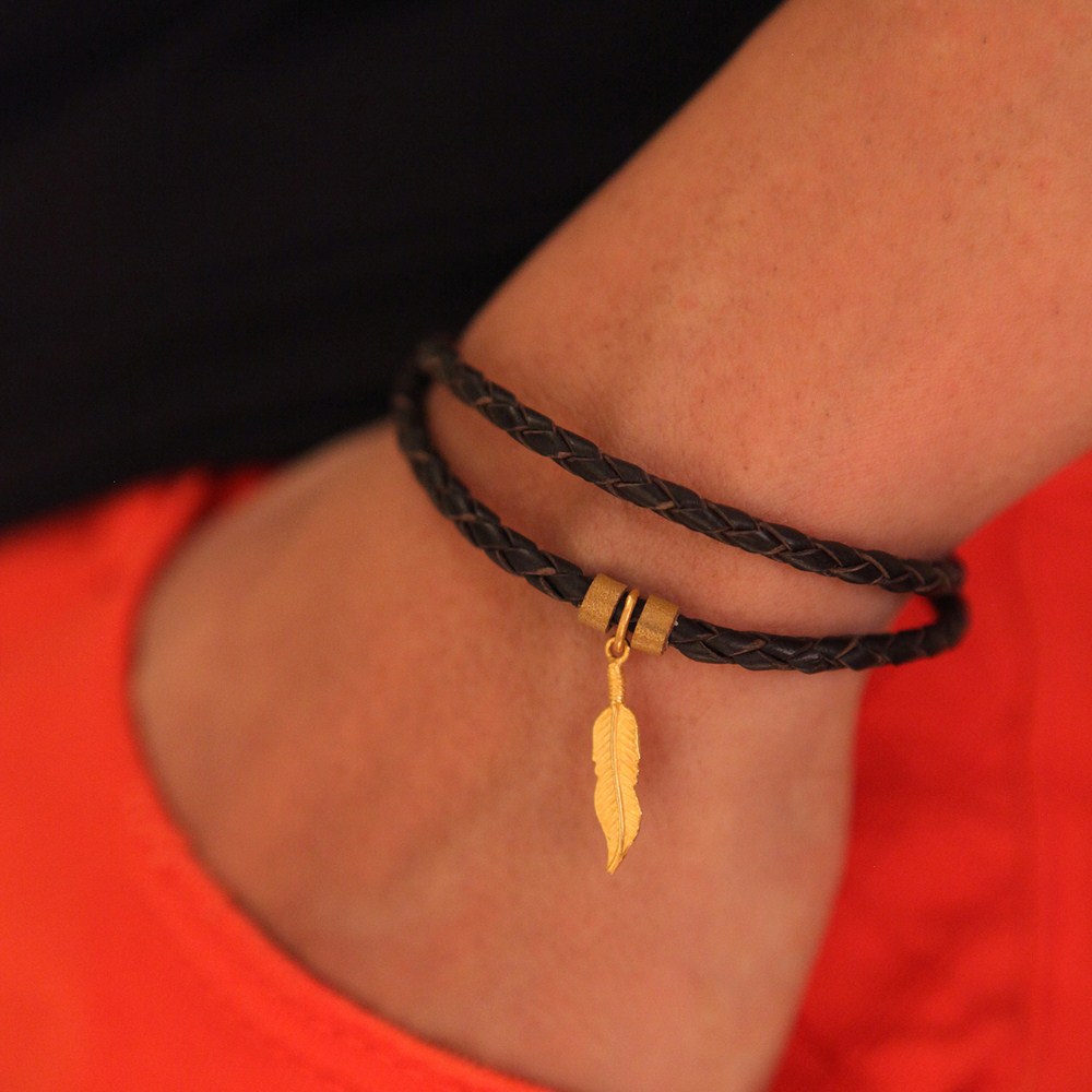 دستبند چرم و طلا  کد BAS004