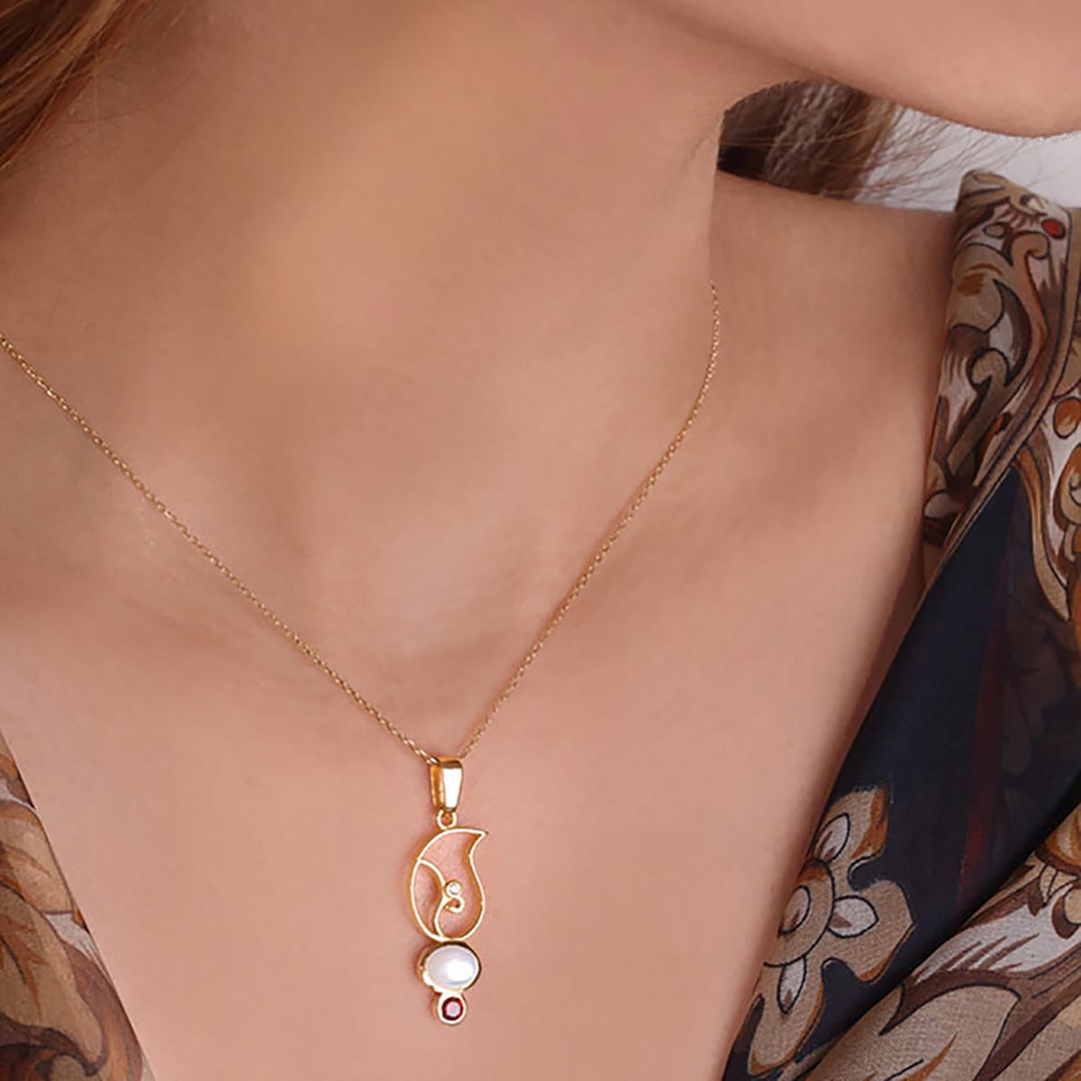 آویز  کد NE011