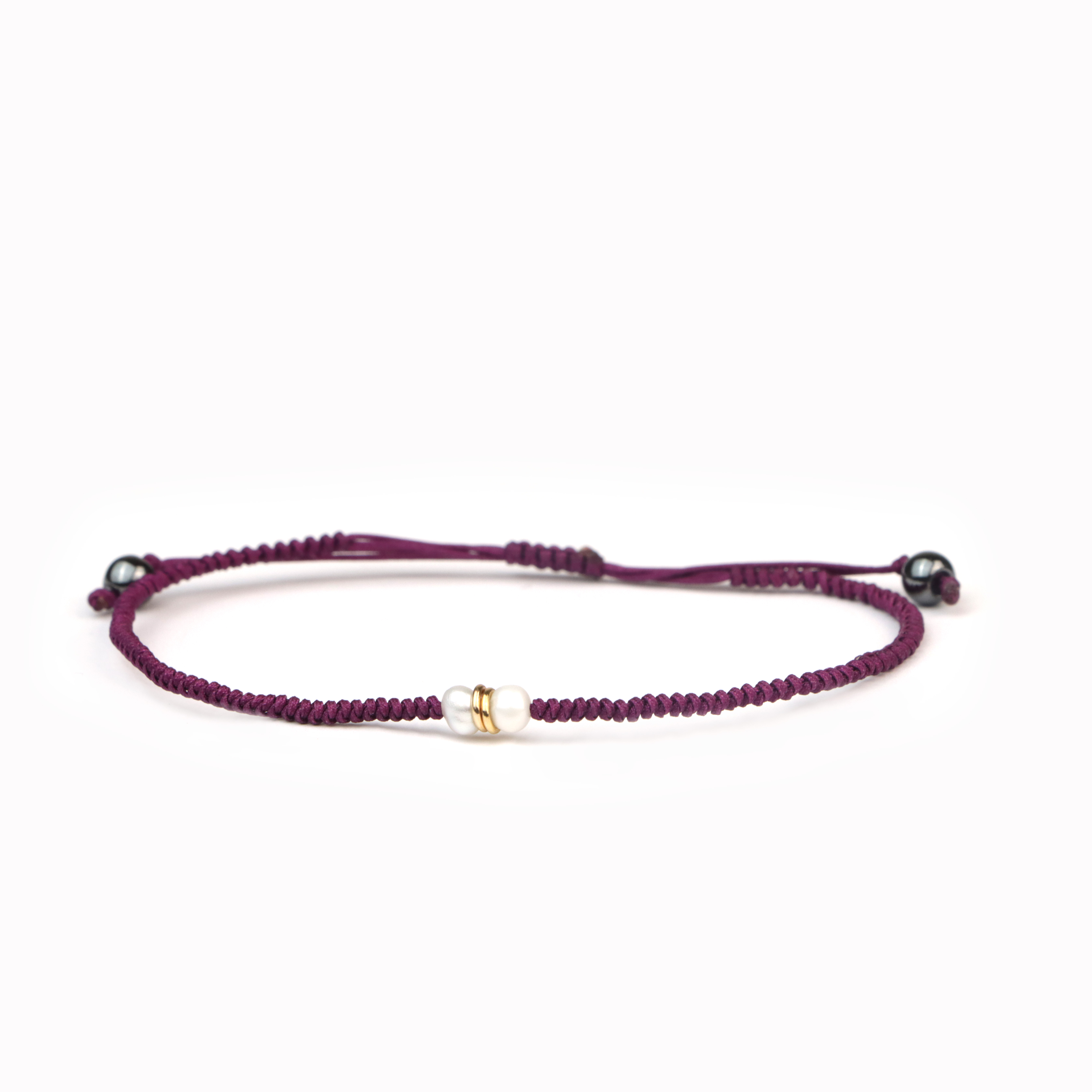 دستبند نخی  کد TST166