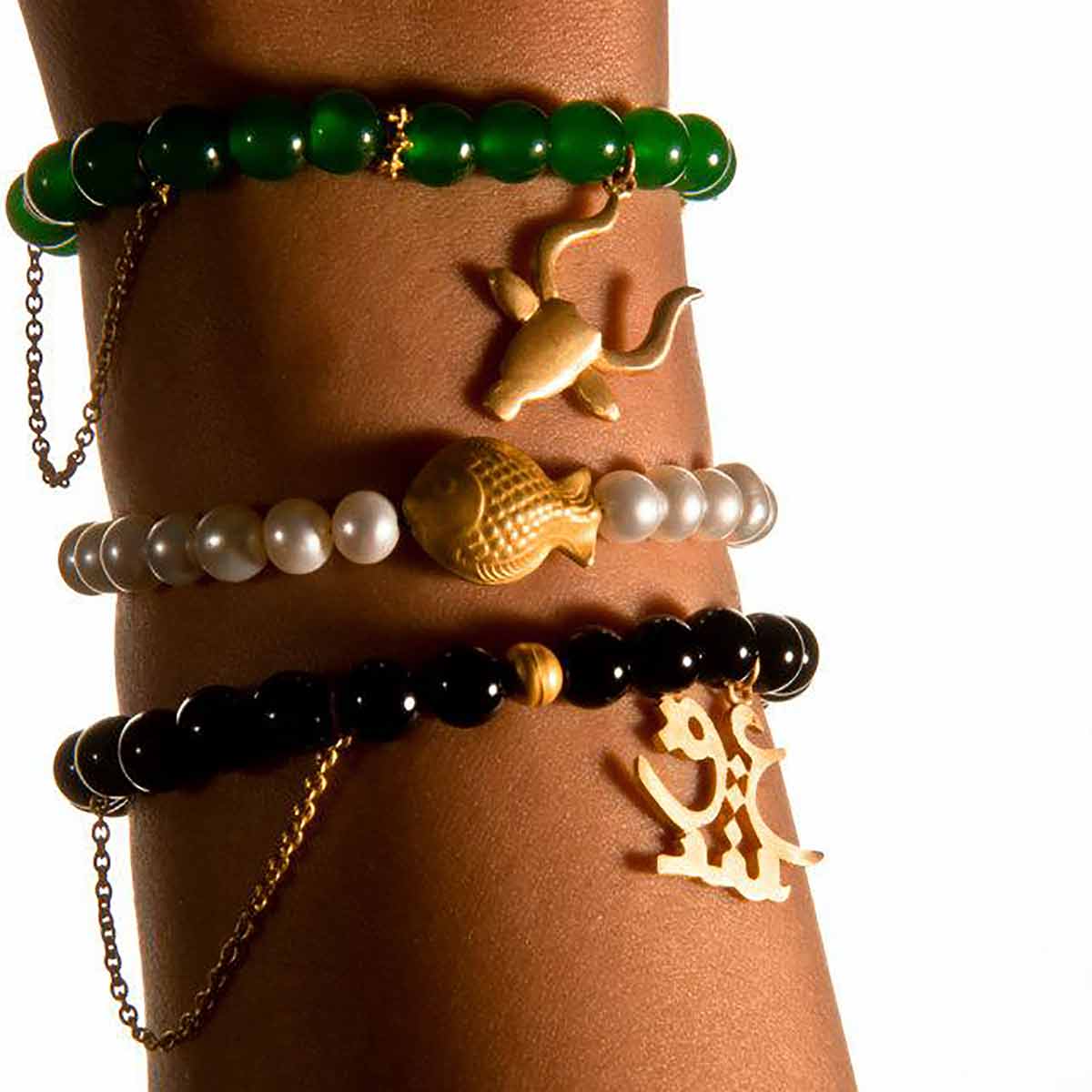 دستبند نخی  کد BM012