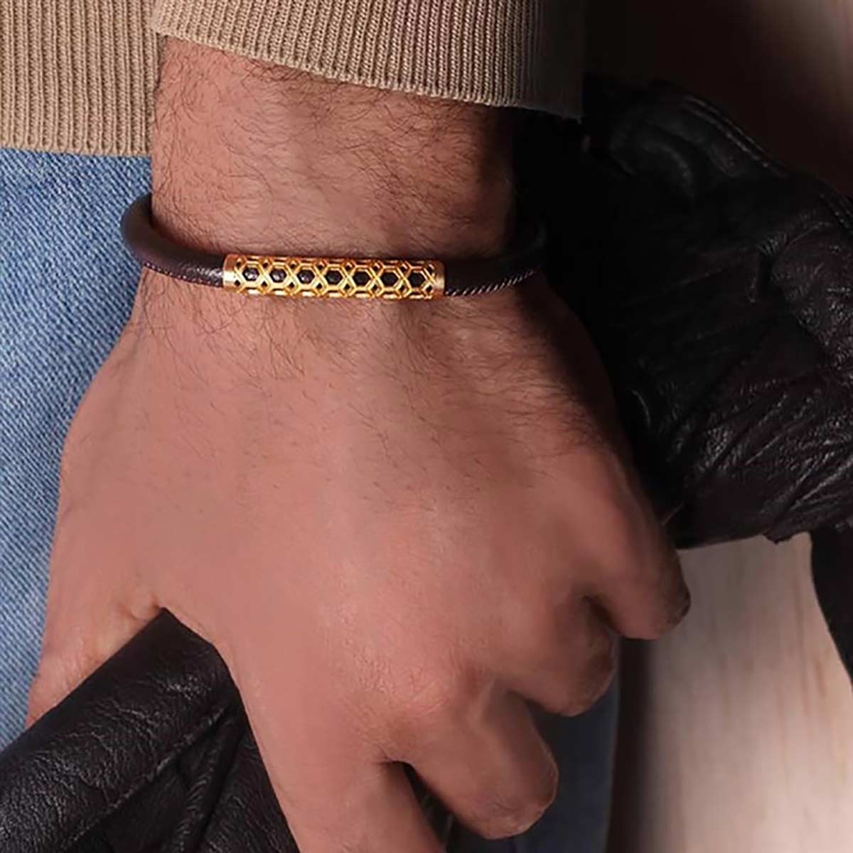 دستبند چرم و طلا  کد BM201