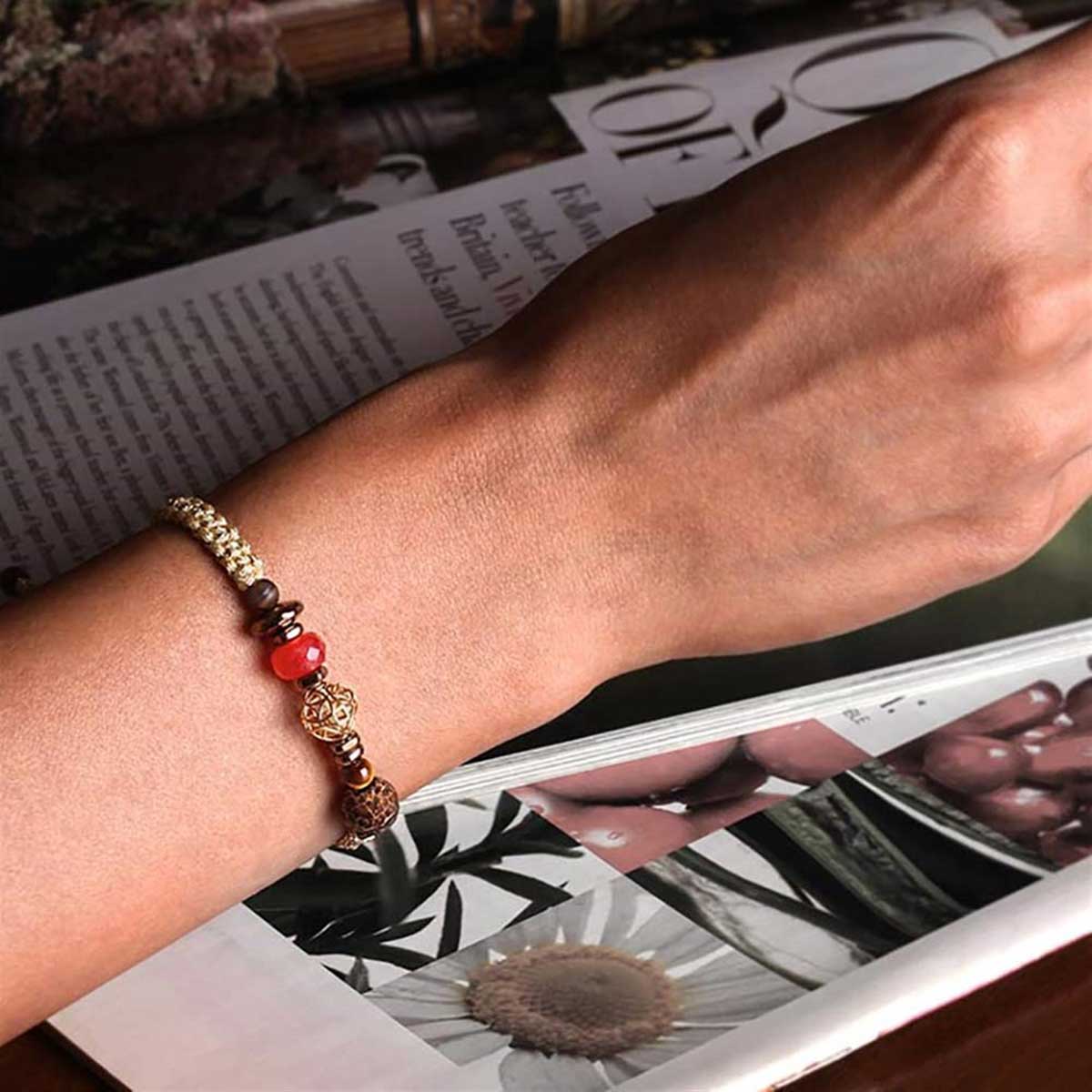 دستبند سنگی  کد BSH070