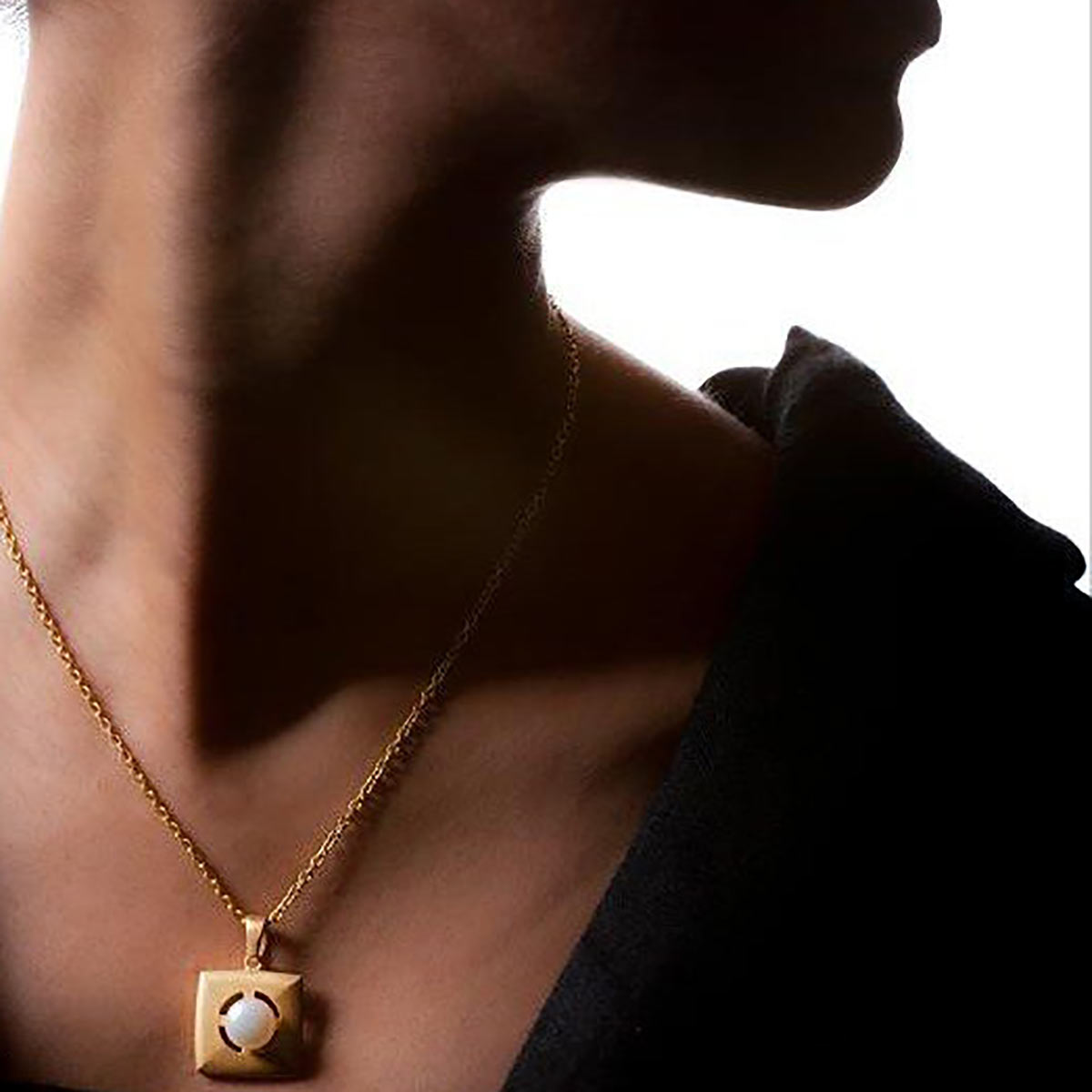 آویز  کد NM068